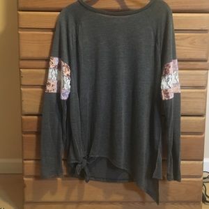 Size large long sleeve. Never been worn